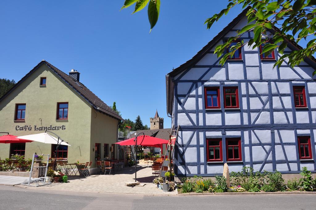 Апартаменты Cafe Landart Im Thueringer Finistere Plaue  Номер фото